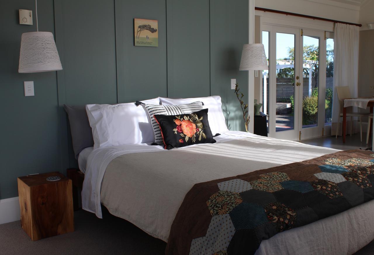 Browns Boutique Bed And Breakfast Whanganui Bagian luar foto